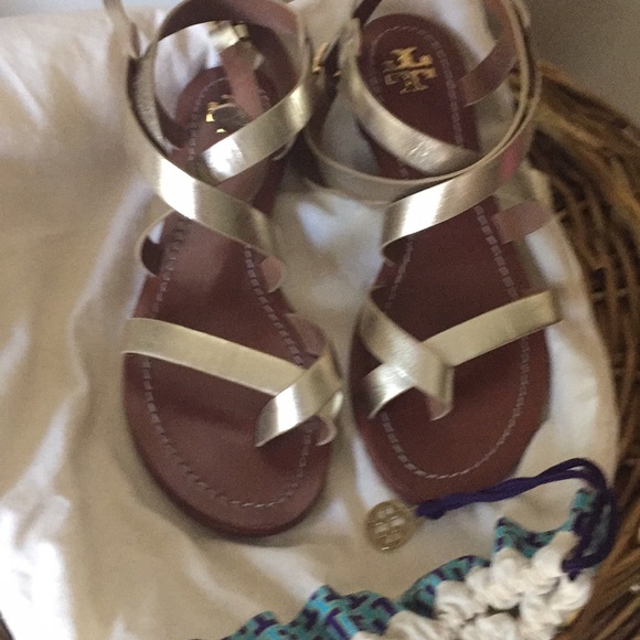 Tory Burch gold sandals with dust bag. - Picture 1 of 5